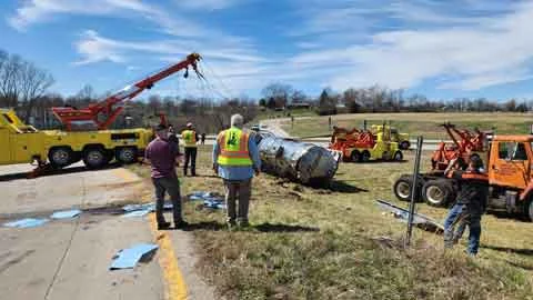 Heavy Truck Recovery Durham MO